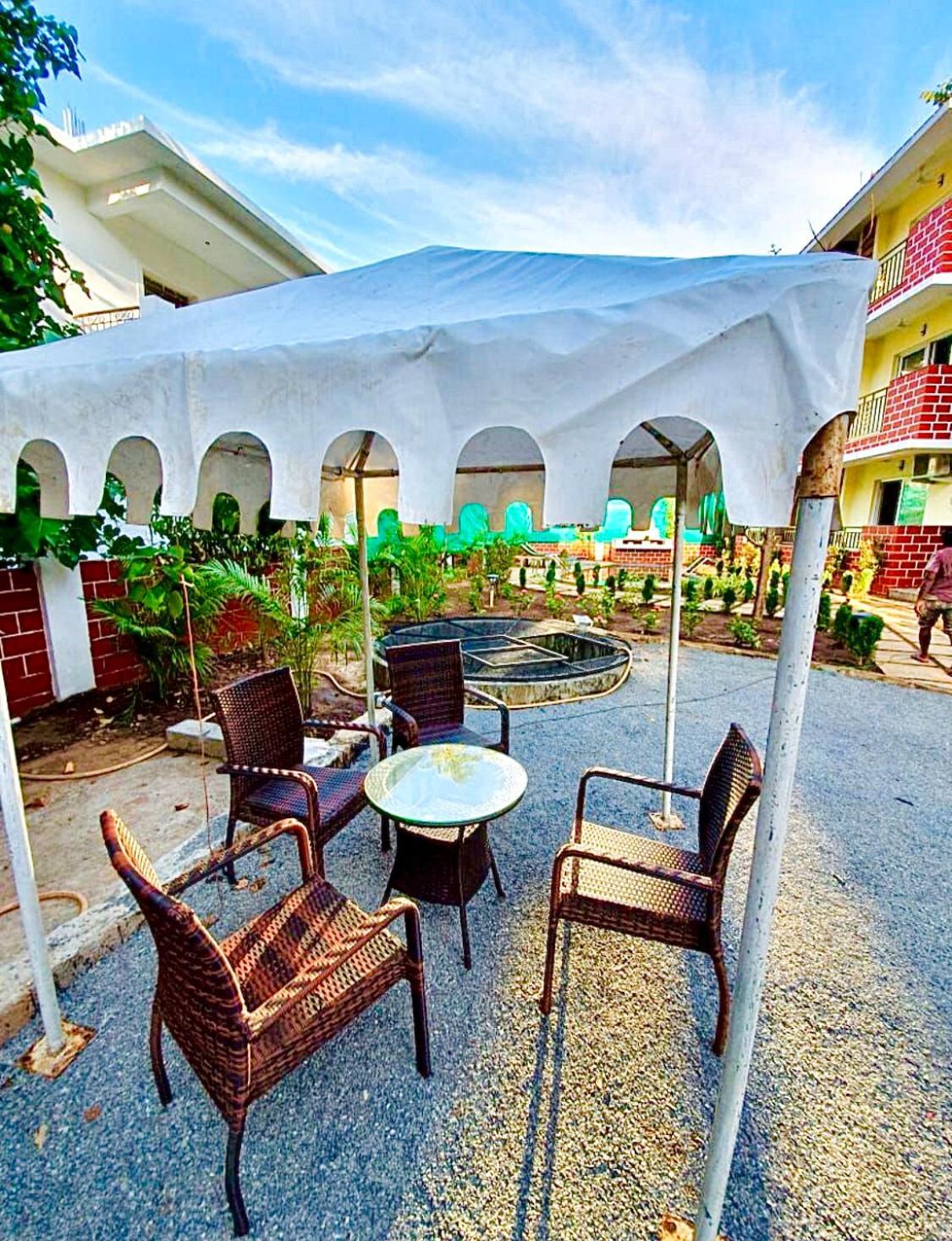 Sea Breeze 1 Bhk Apartment A12 Calangute,North Goa Nagoa Exterior photo